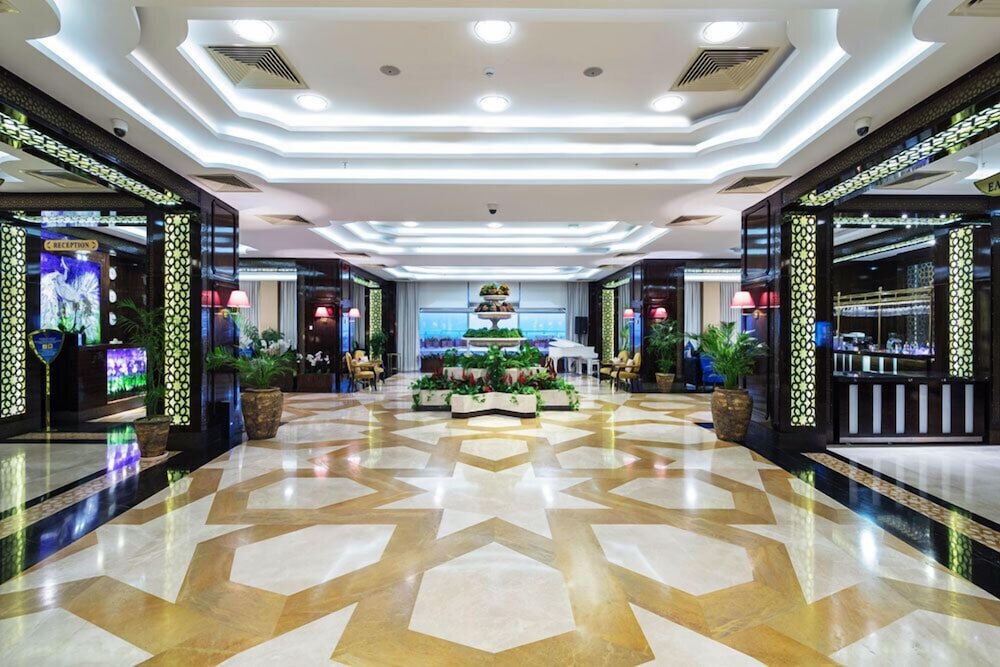 Merit Royal Premium Hotel Casino & Spa — photo 3