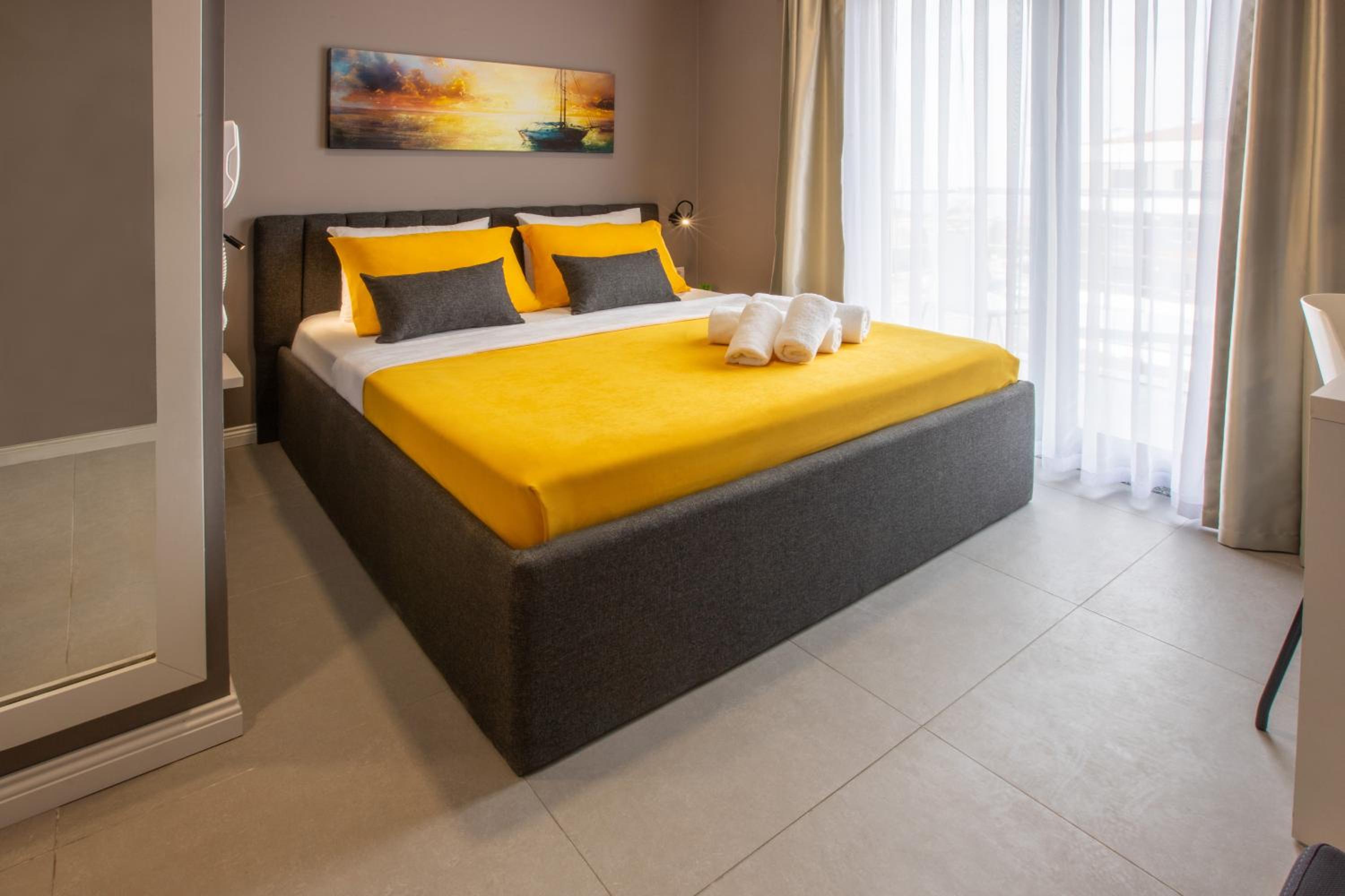 ROOM, DOUBLE BED, GARDEN VIEW