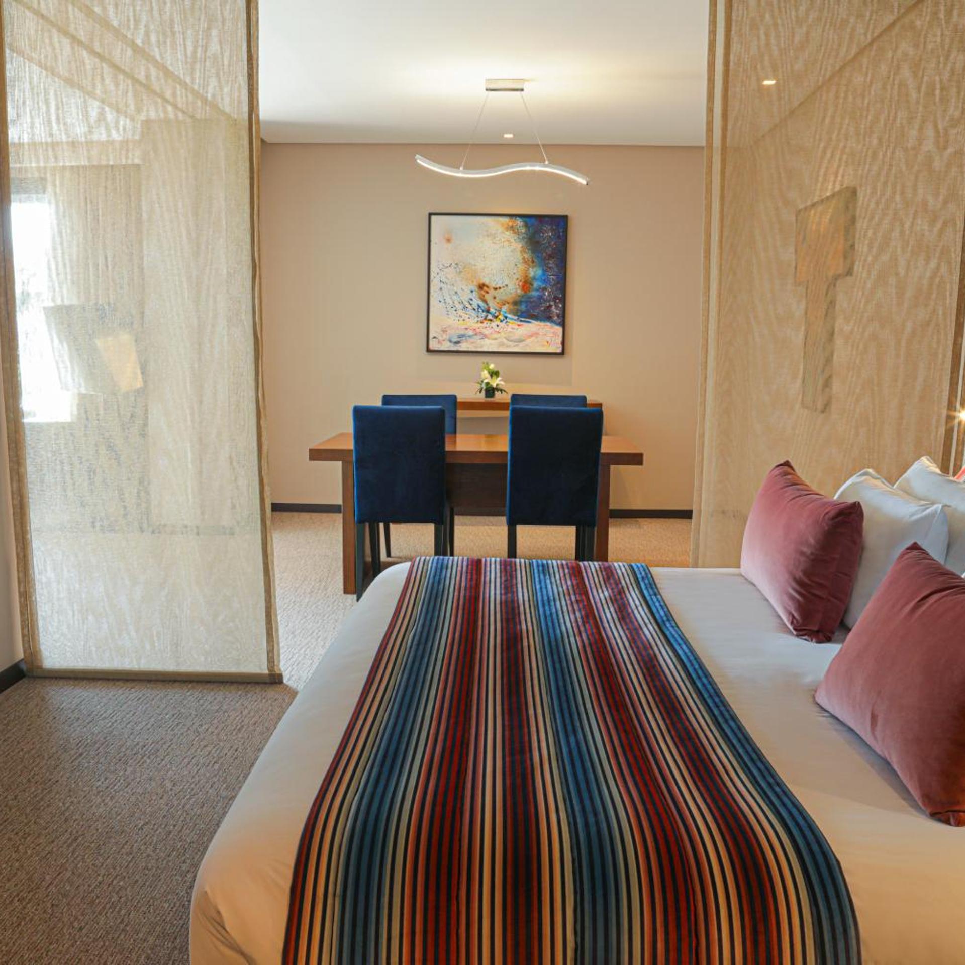 PRESIDENTIAL, SUITE, RIVER VIEW