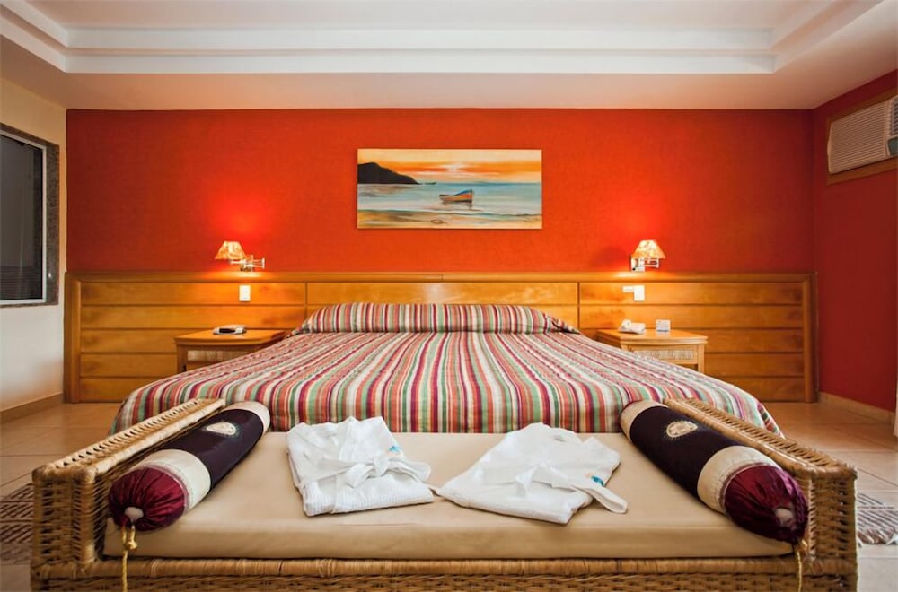 EXECUTIVE, SUITE, TRIPLE, POOL VIEW