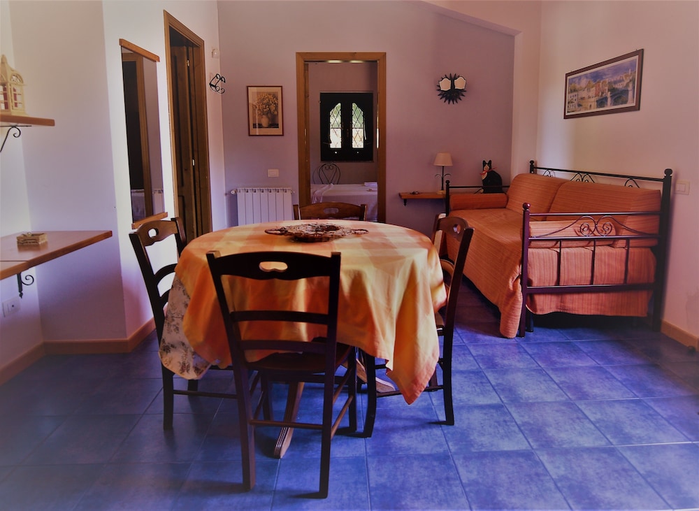 Antico Borgo 21/50