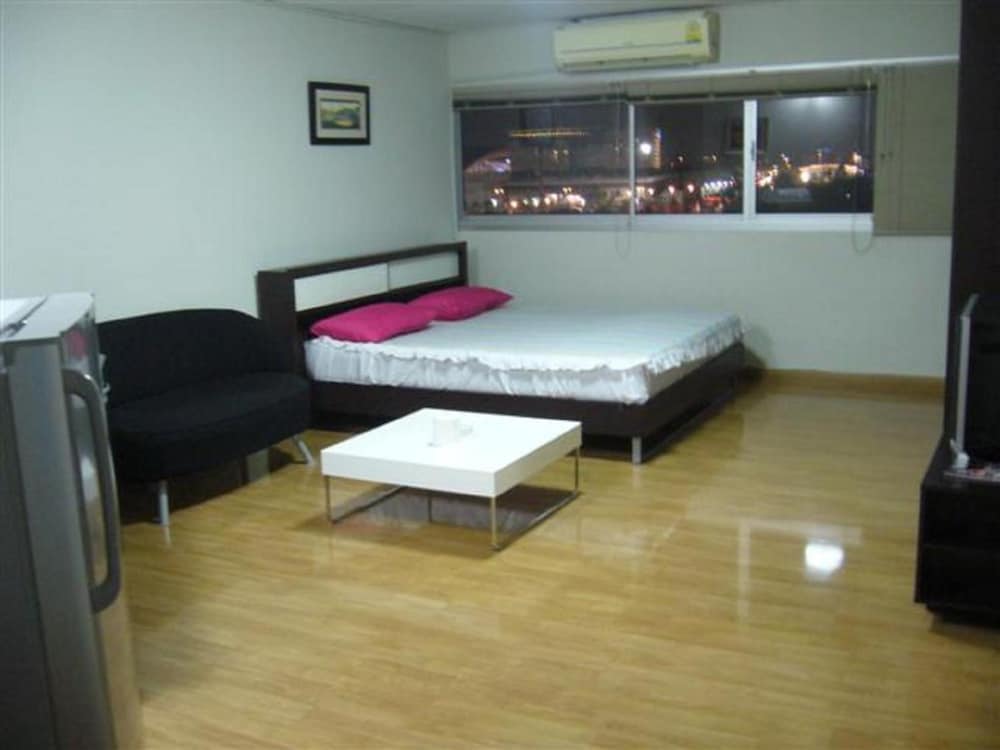 Impact Don Mueang Bangkok Guest House 40/58