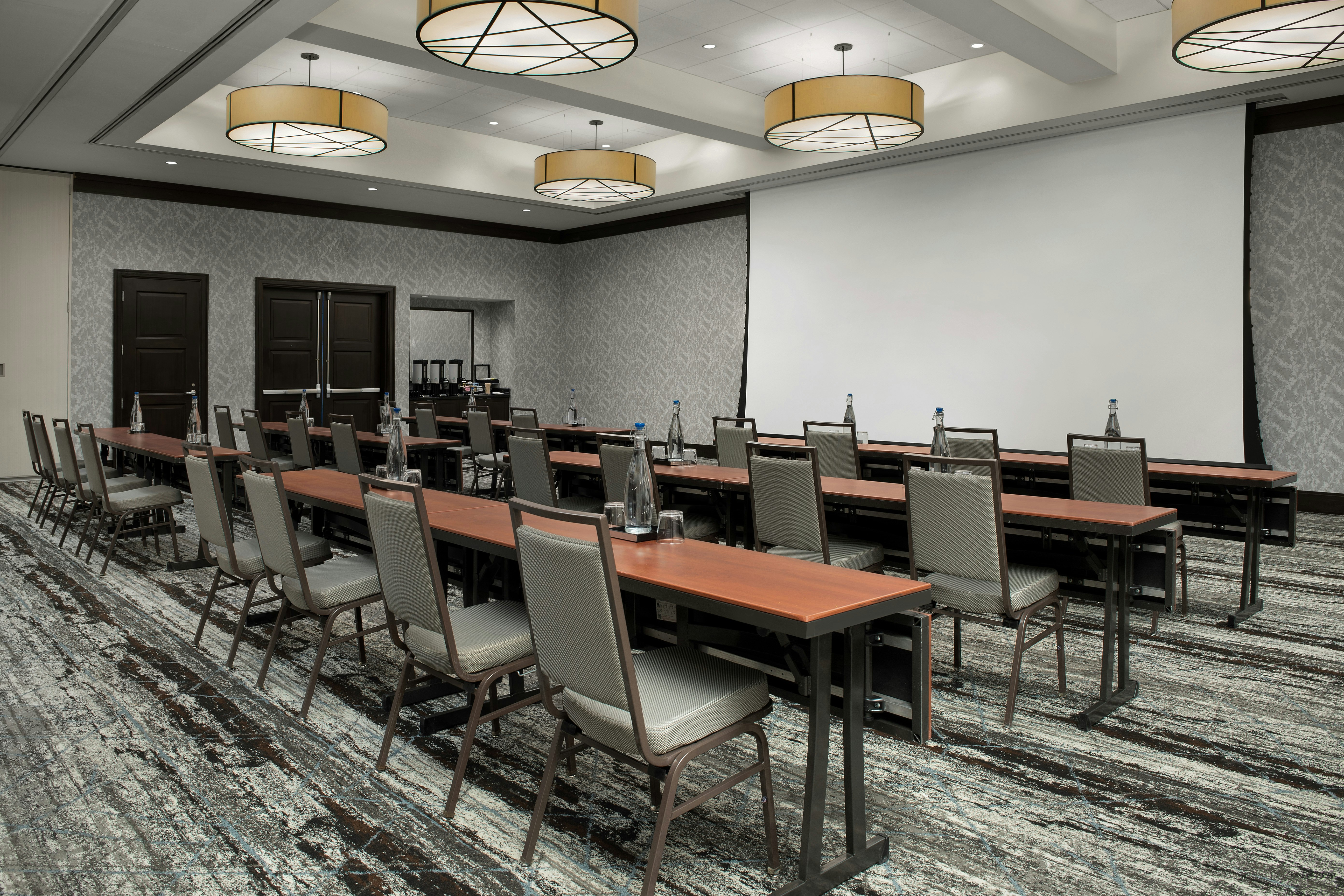 Embassy Suites Springfield 50/62