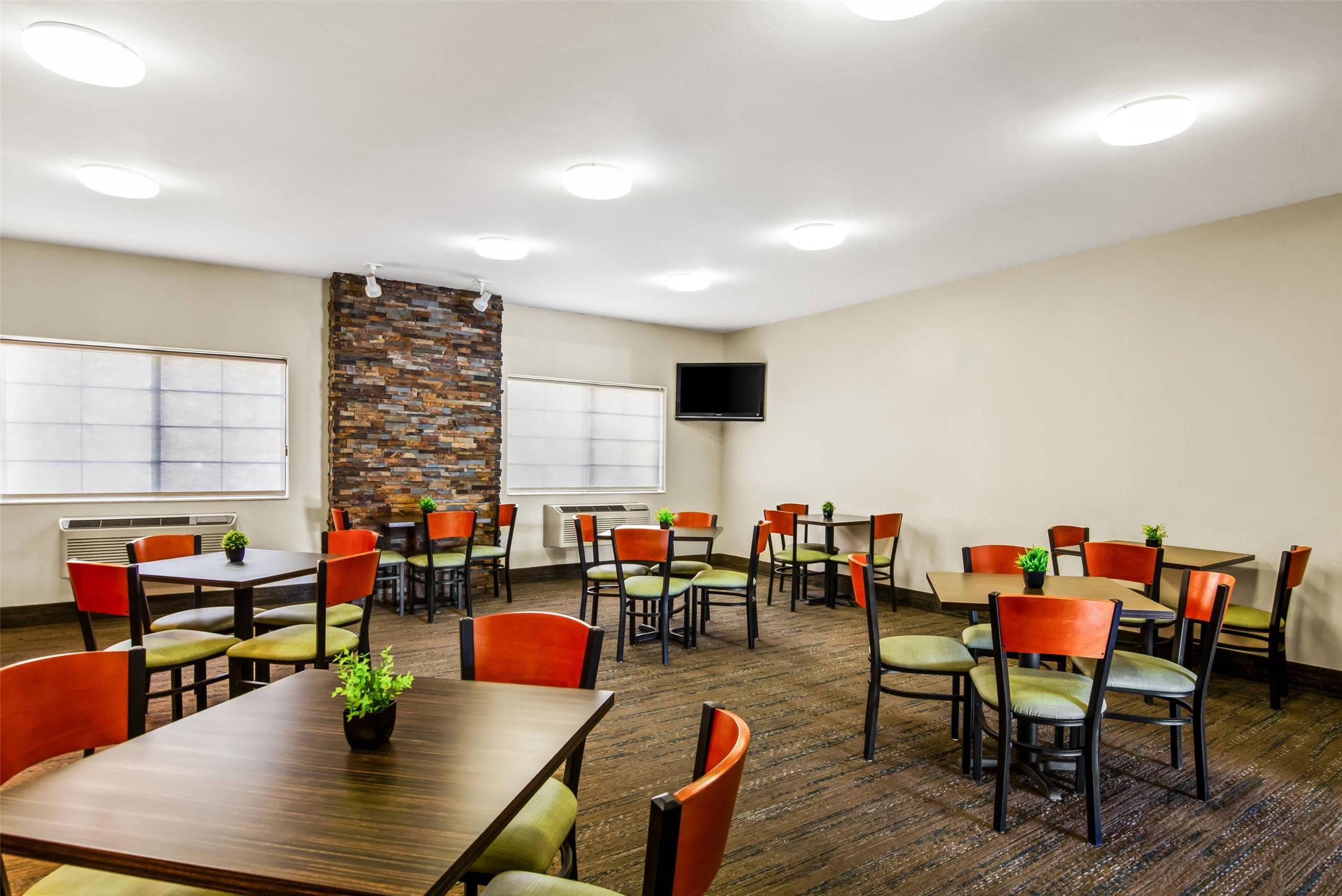 Quality Inn & Suites Vail Valley 25/35