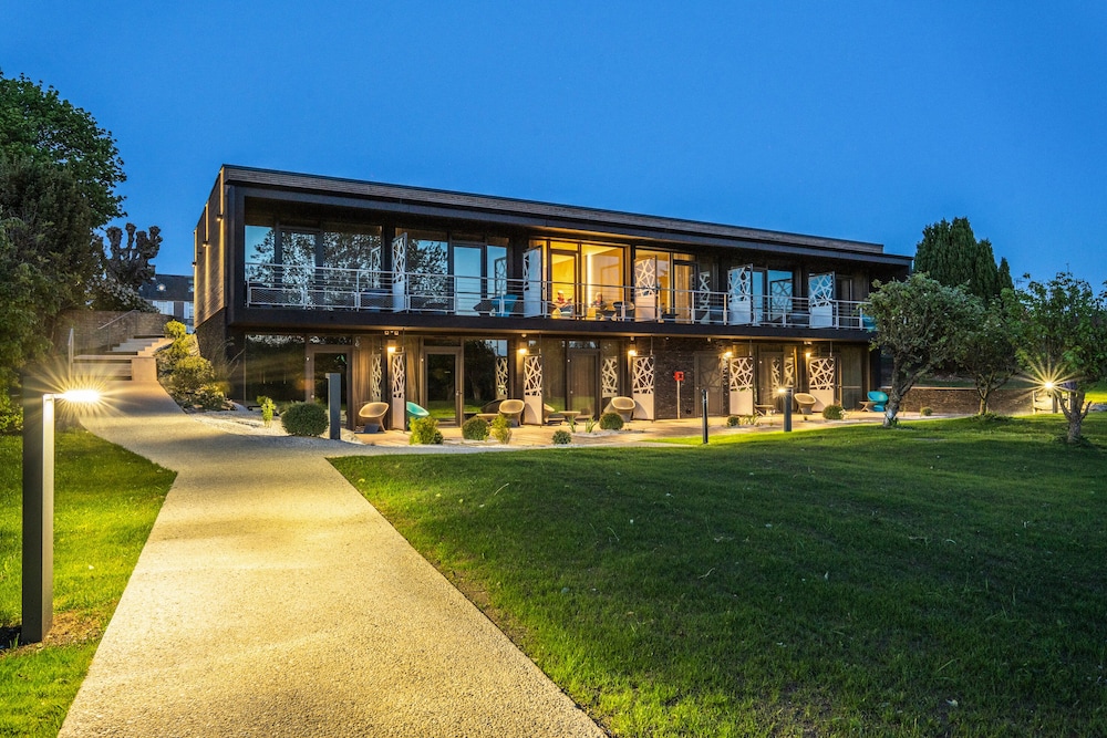 Domaine De Bayeux 4/69
