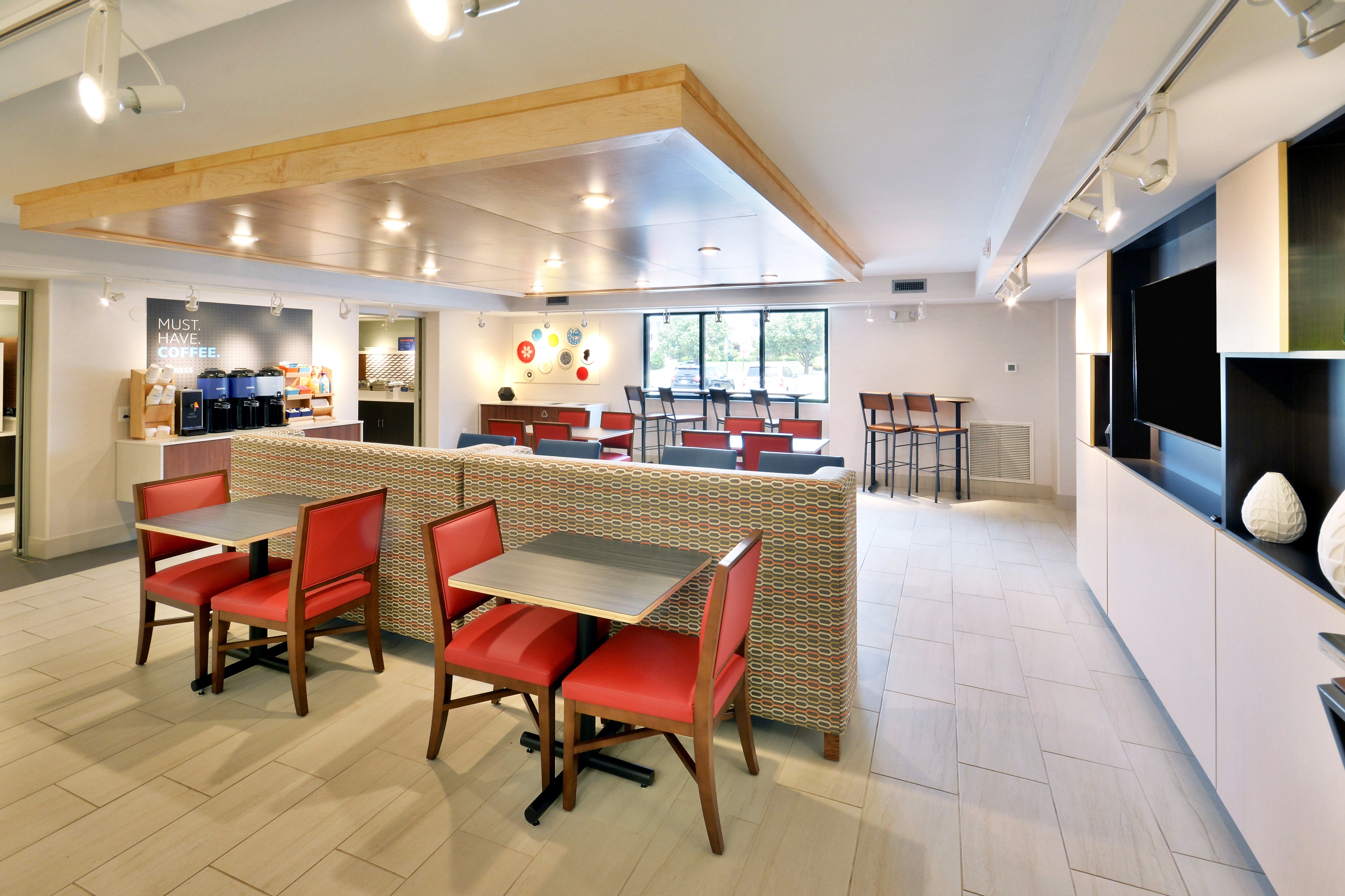 Holiday Inn Express Danville 25/34