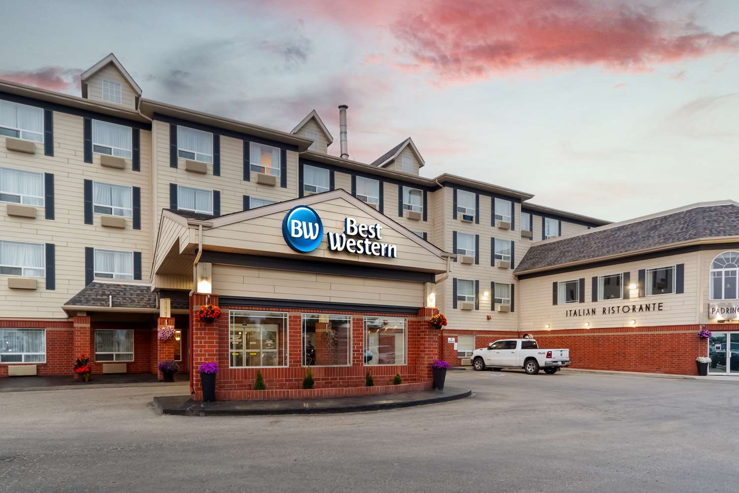 Best Western Grande Prairie Hotel and Suites 1/25