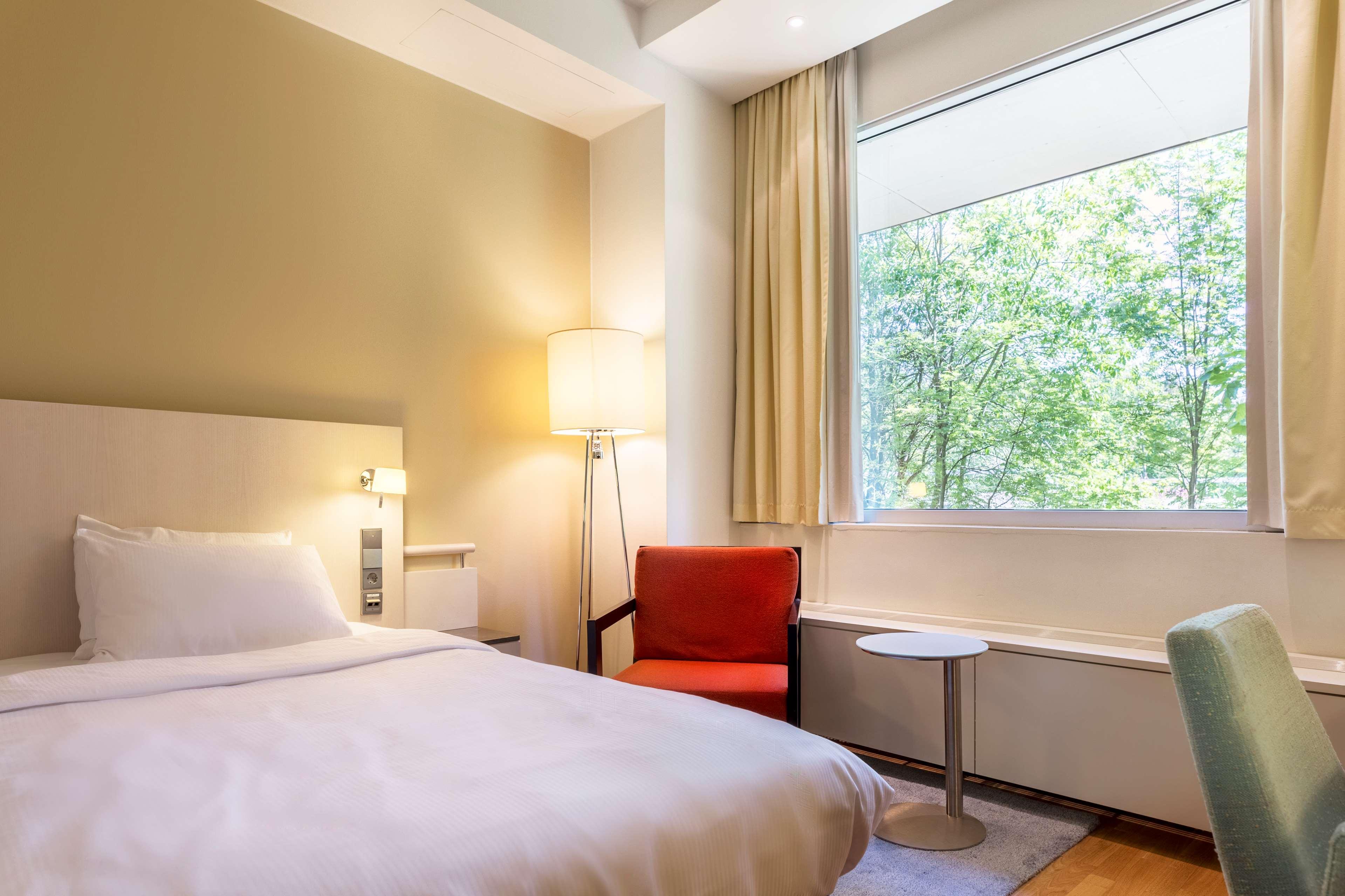 GUEST ROOM, SINGLE