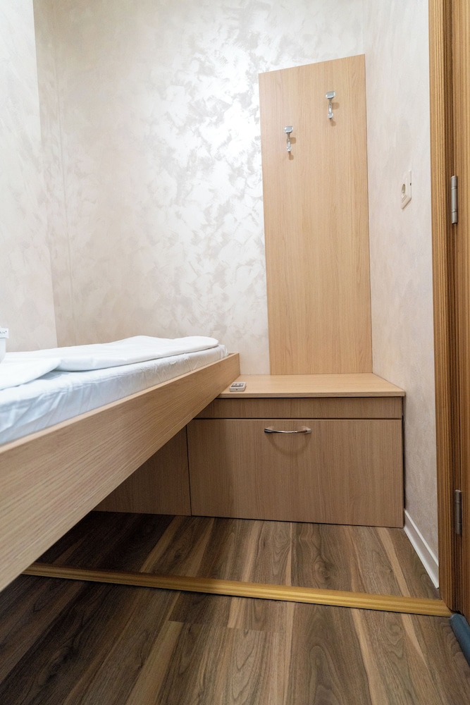 Privilege Suites By Central Park 43/69
