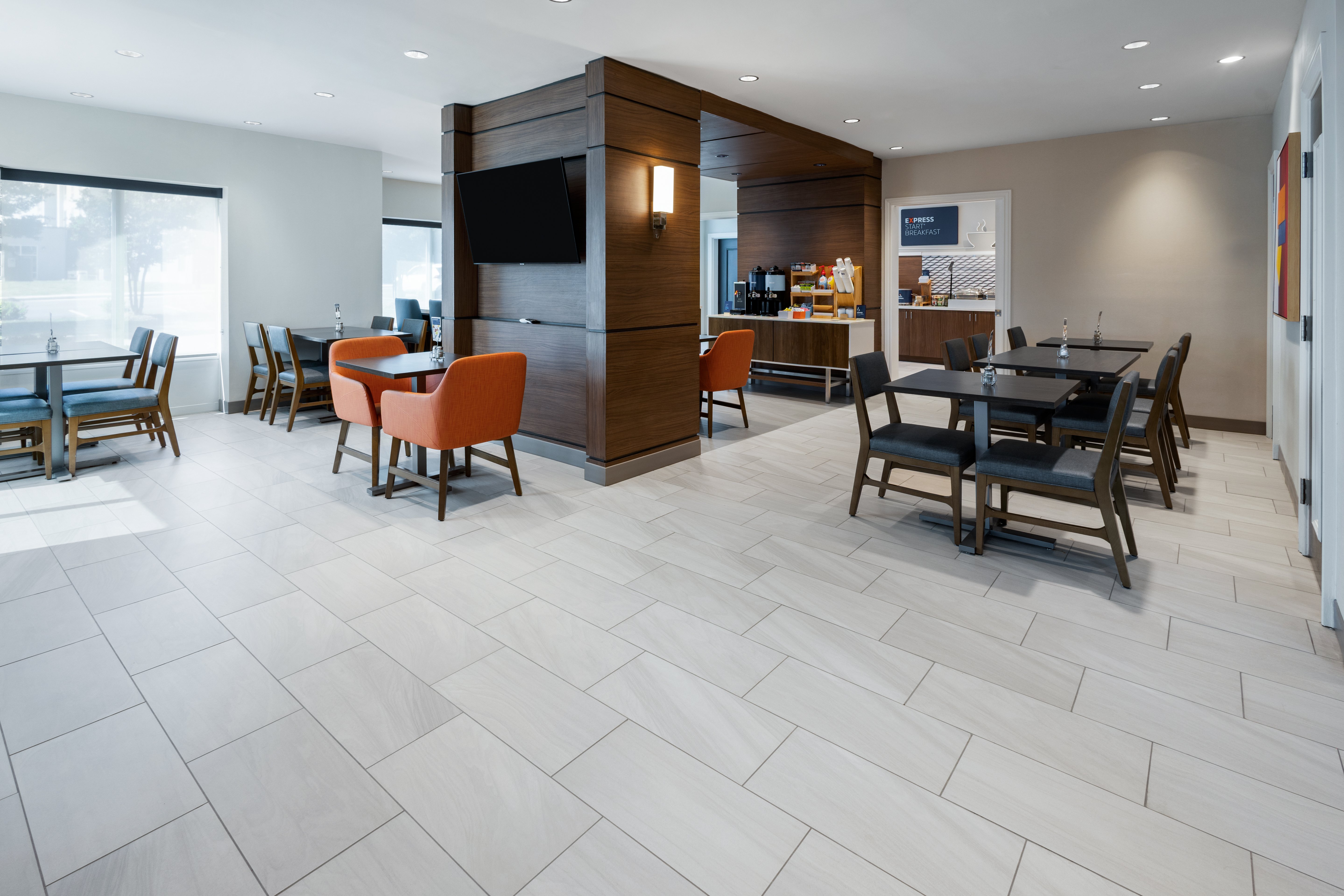 Holiday Inn Express Hotel And Suites Newberry 40/55