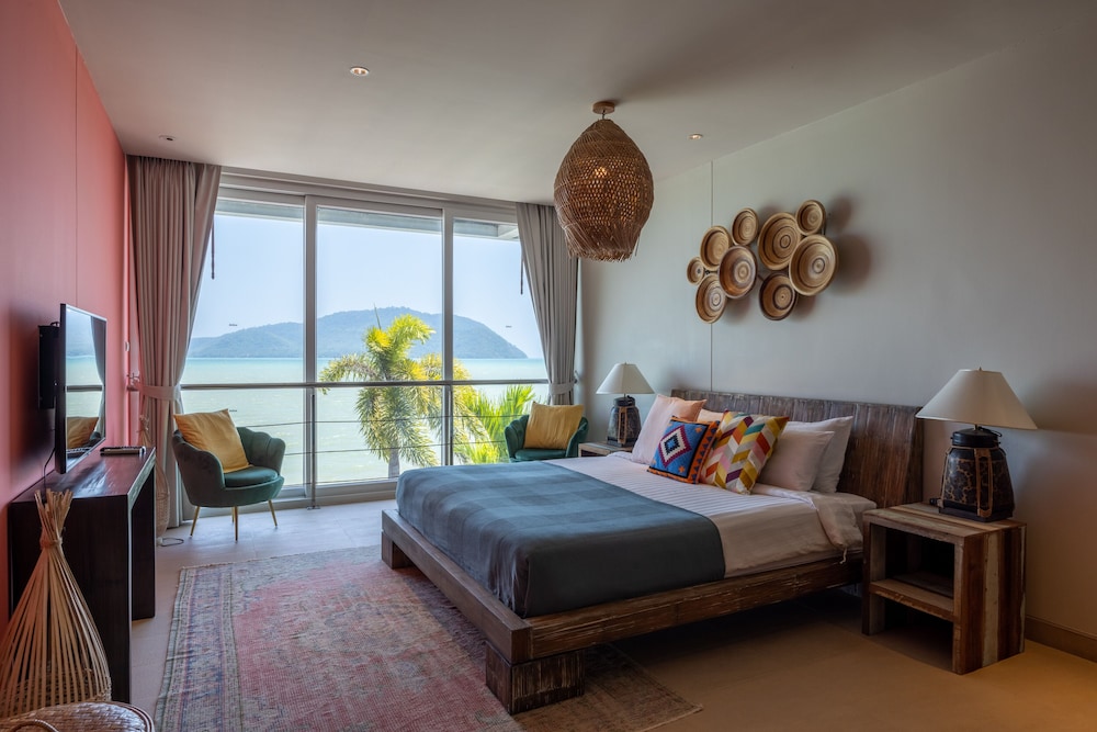 2 Bedrooms, Pool, Villa, 2 King Beds, Beach Front