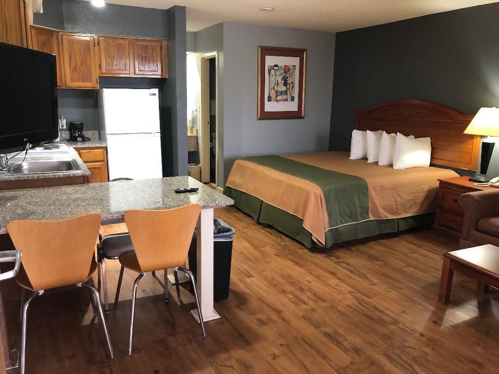 Americas Best Value Inn & Suites Yukon Oklahoma City 20/32