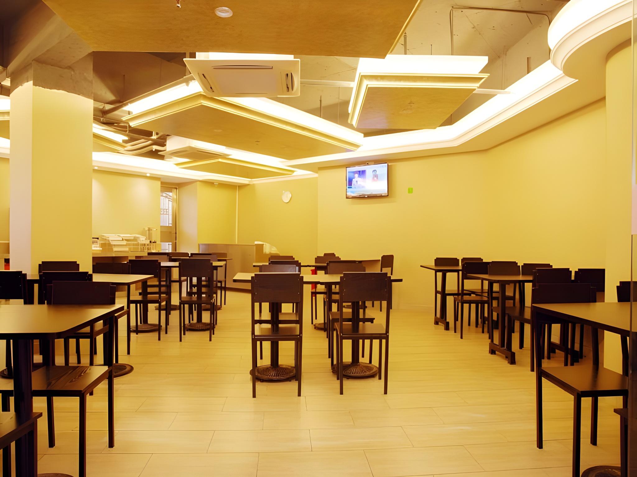 Vienna Hotel Guangzhou Panyu Changlong Shiqiao Metro Station 43/50