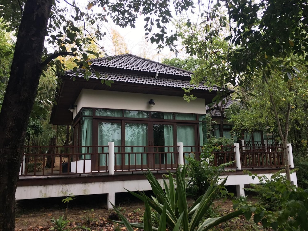 Tak Andaman Resort & Hotel 4/53