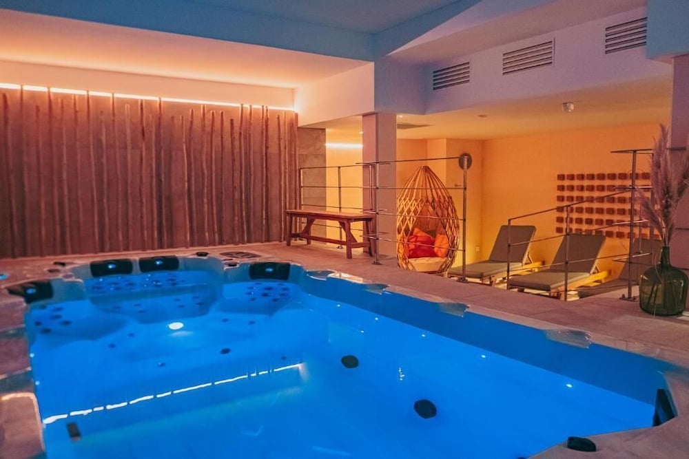 Eco-Domaine La Fontaine Hotel Spa & Residence 12/29
