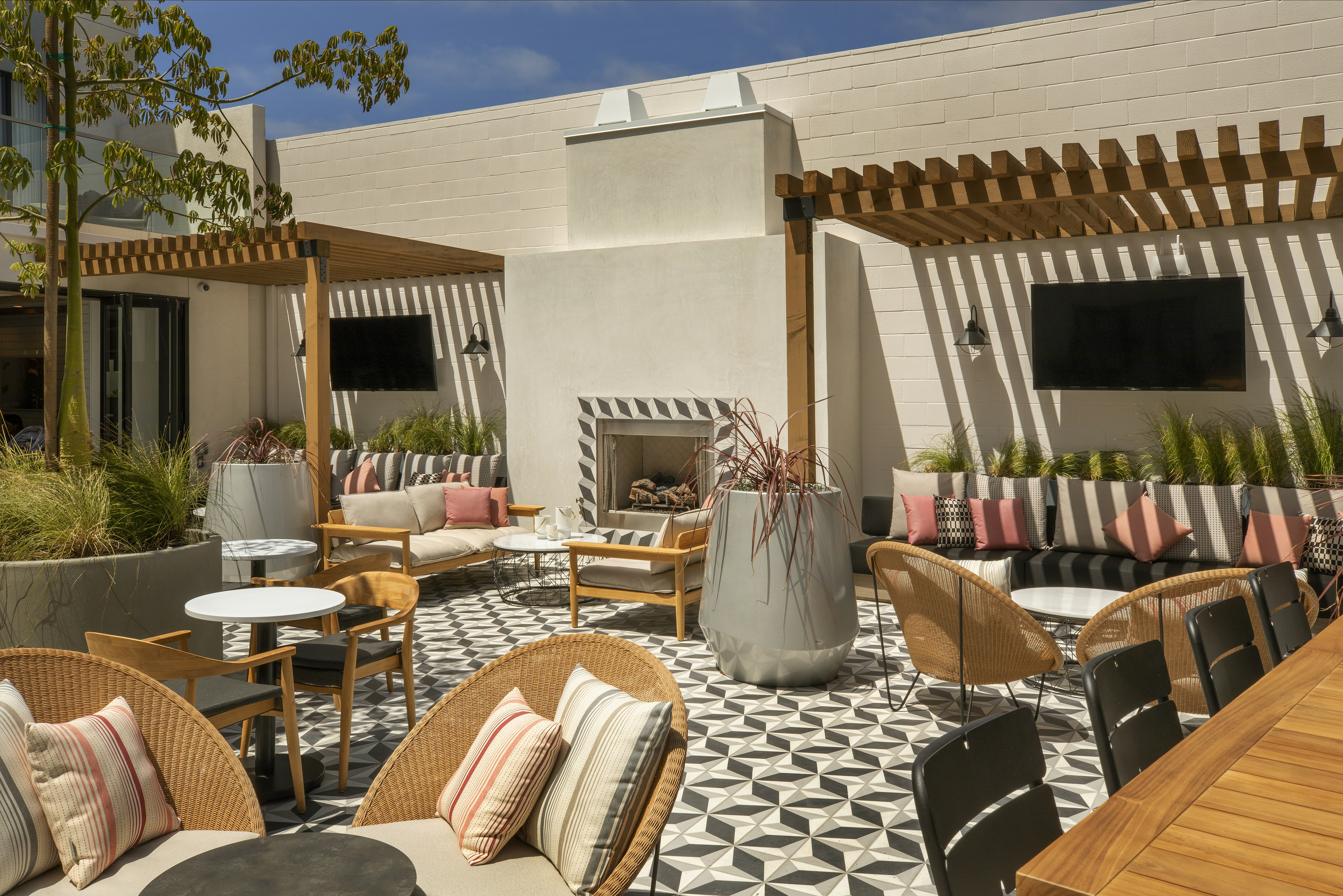 The Monsaraz San Diego, Tapestry Collection by Hilton 20/33