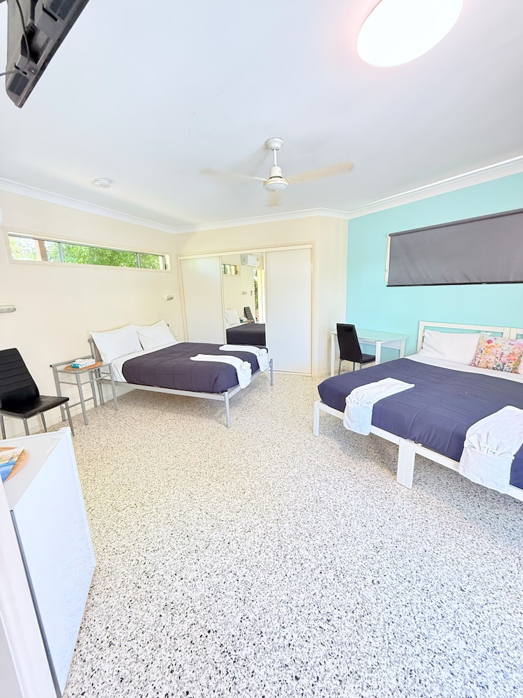 Emu Park Beach Resort 26/63