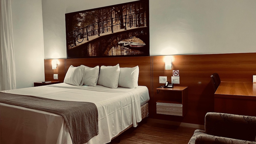 Hotel Amsterdam Montes Claros (ex. eSuites Montes Claros by Atlantica) 24/57