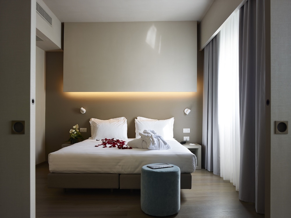 Glance Hotel In Florence 19/70
