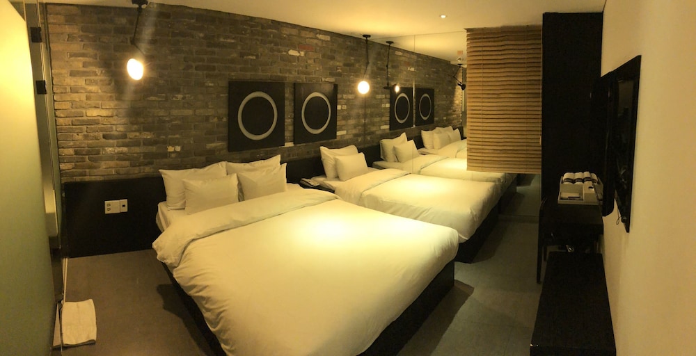 Hotel Cullinan Jeju 6/30