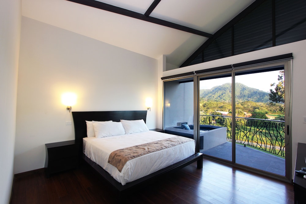 Sky Penthouses At Oceano 12/50