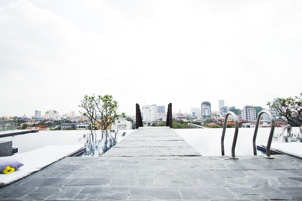 Patio Hotel & Urban Resort 50/73
