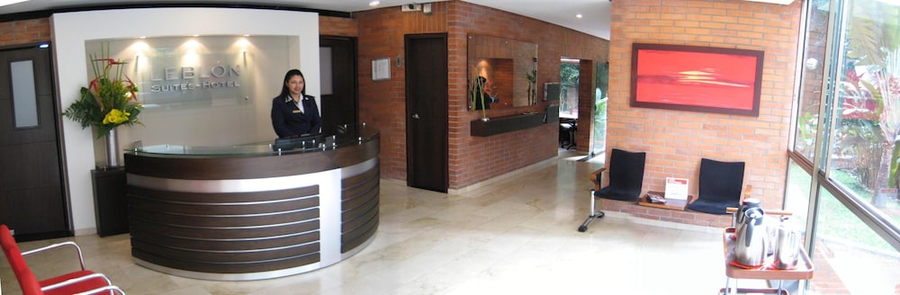Leblon Suites Hotel 6/60