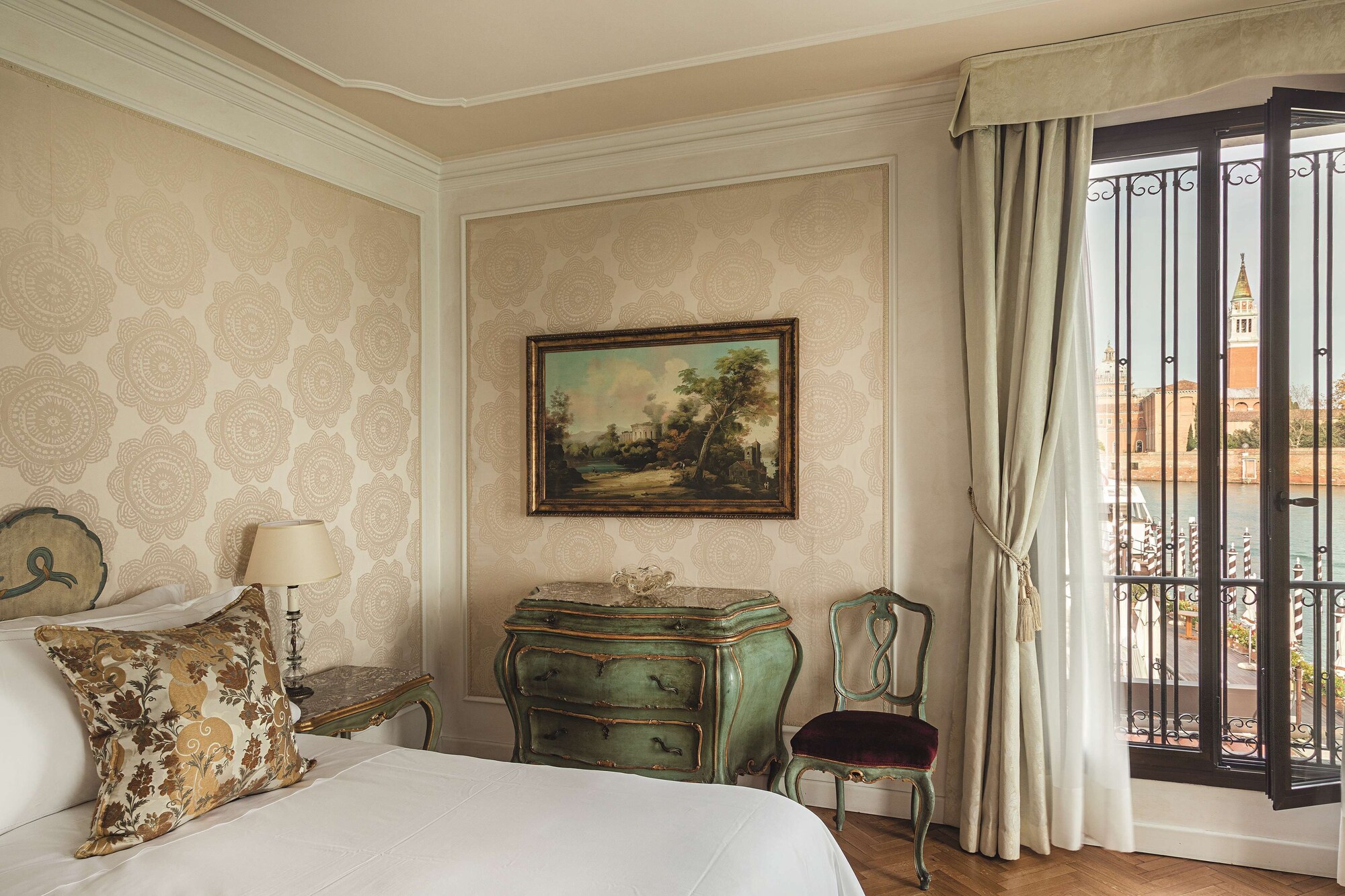 San Giorgio, Suite, King and Twin Beds، Cipriani A Belmond Hotel Venice 2/8