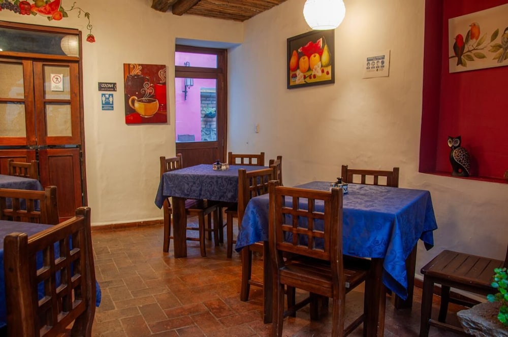 Casa De Las Rosas 49/63