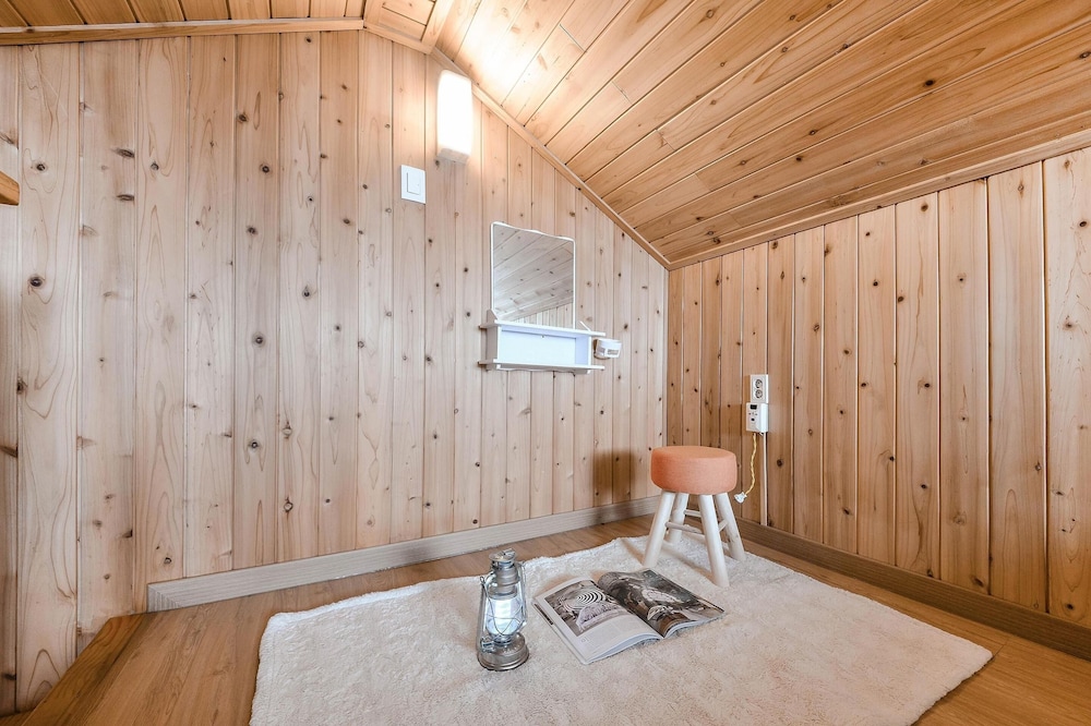 Gapyeong Alum Malu Pension 16/49