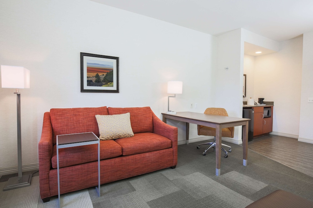 Hampton Inn & Suites Camarillo 27/39