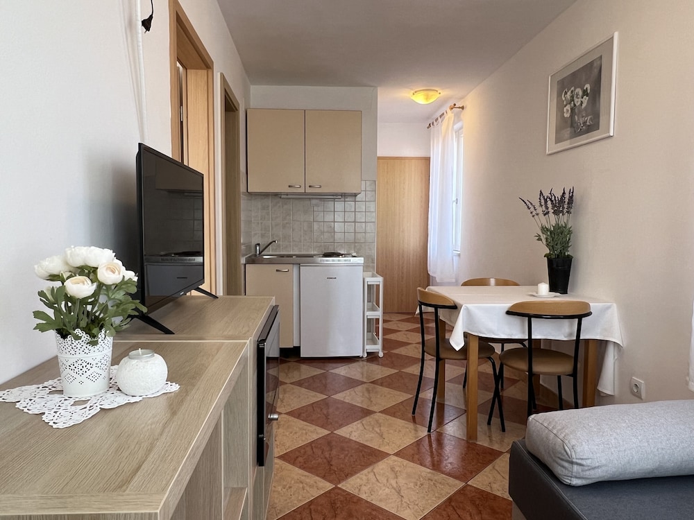 Apartments And Rooms Katija Egon 30/50