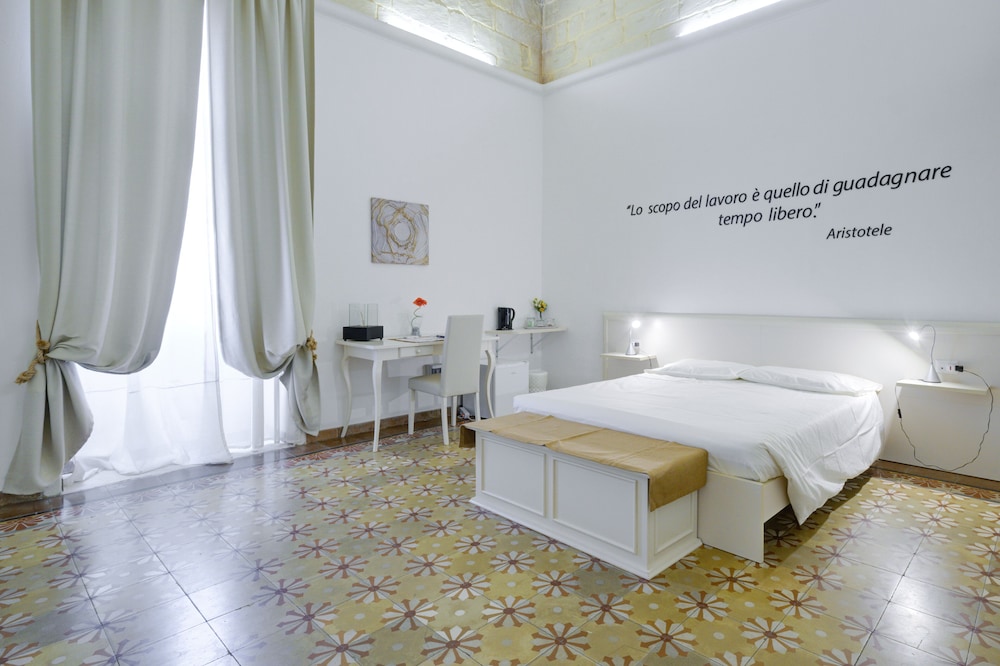 Ada Suites 16/62