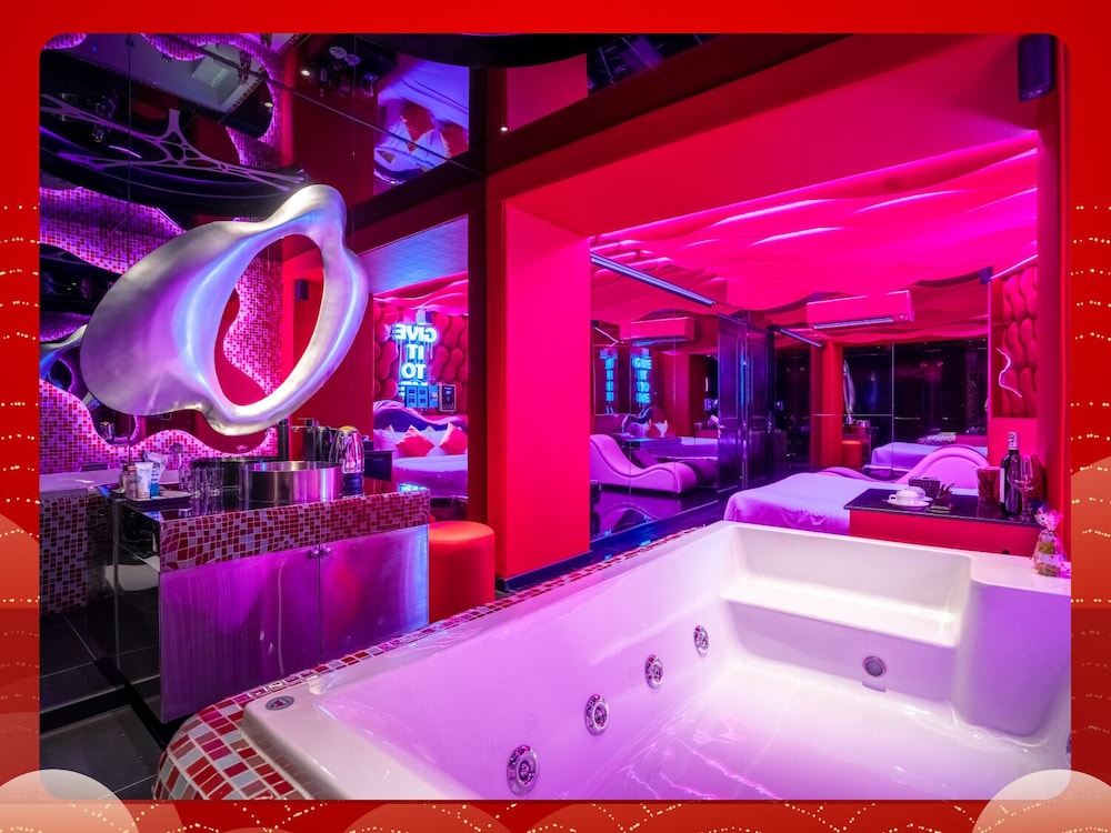 Cupid 2 Hotel 55/67
