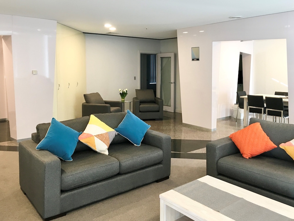 Milson Executive Apartments 55/75