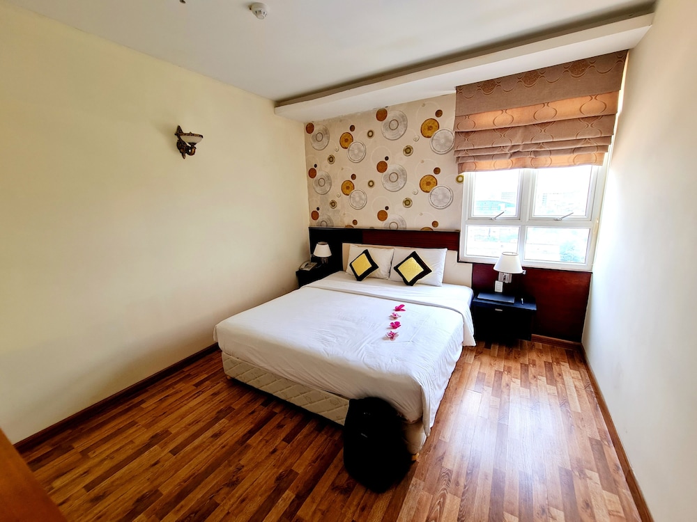 Happy Life Hotel 35/86