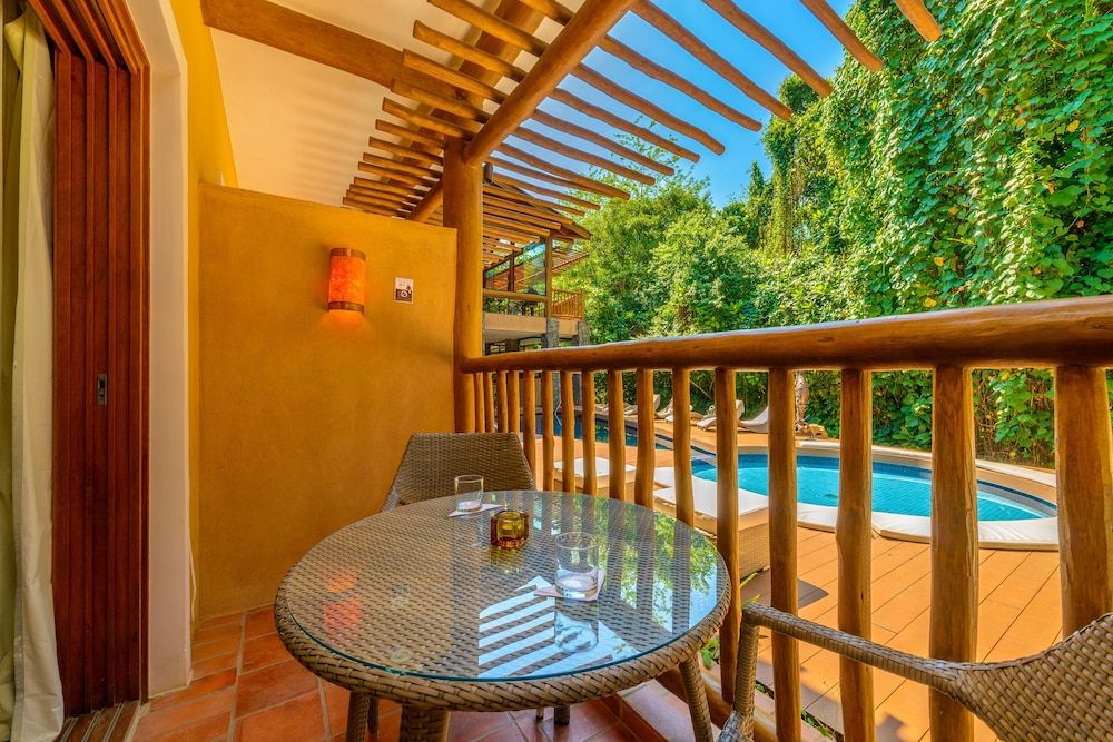 Kalango Boutique Hotel 58/75