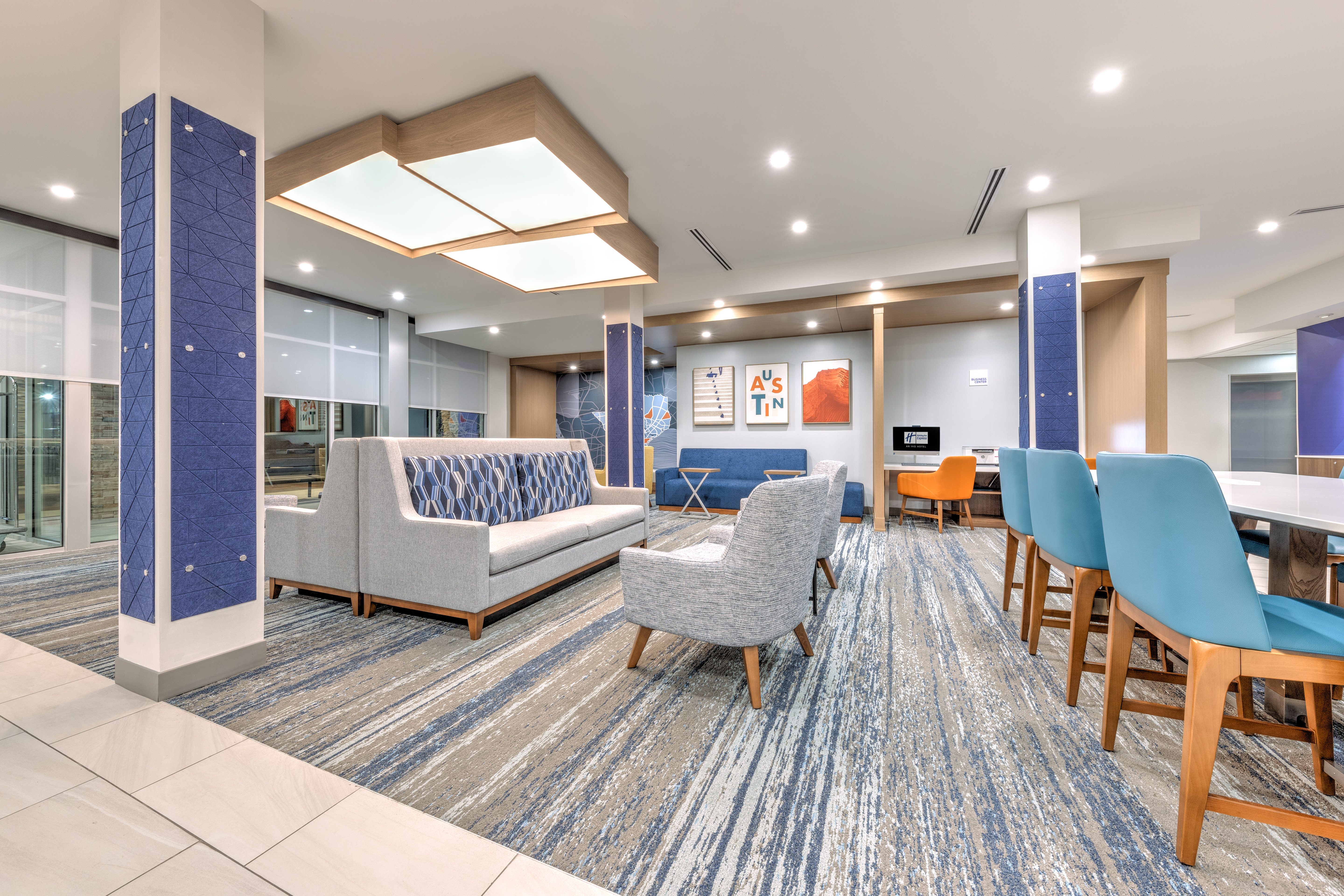 Holiday Inn Express & Suites Austin Airport East 30/44
