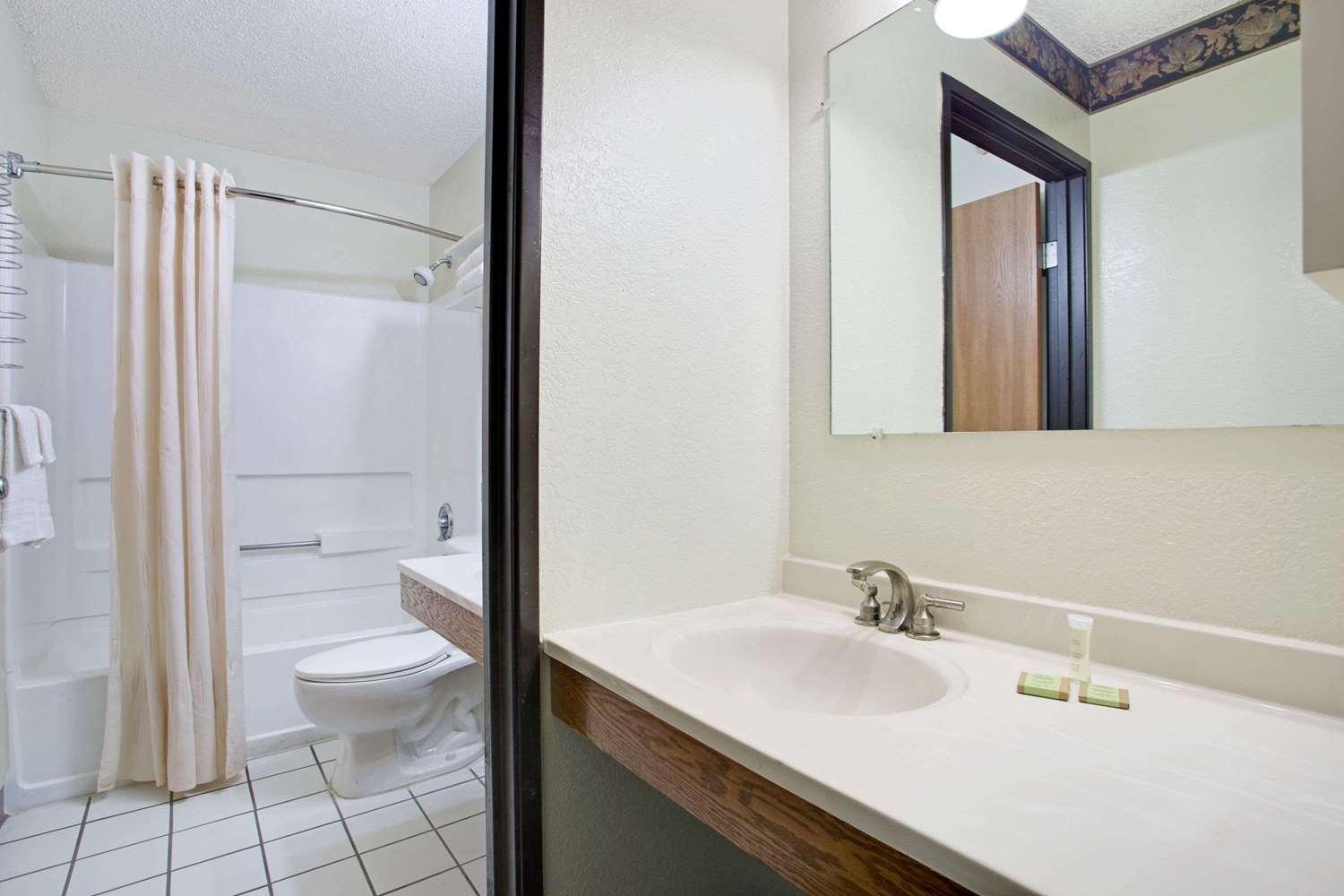 Super 8 By Wyndham Clearwater/St. Petersburg Airport 10/10