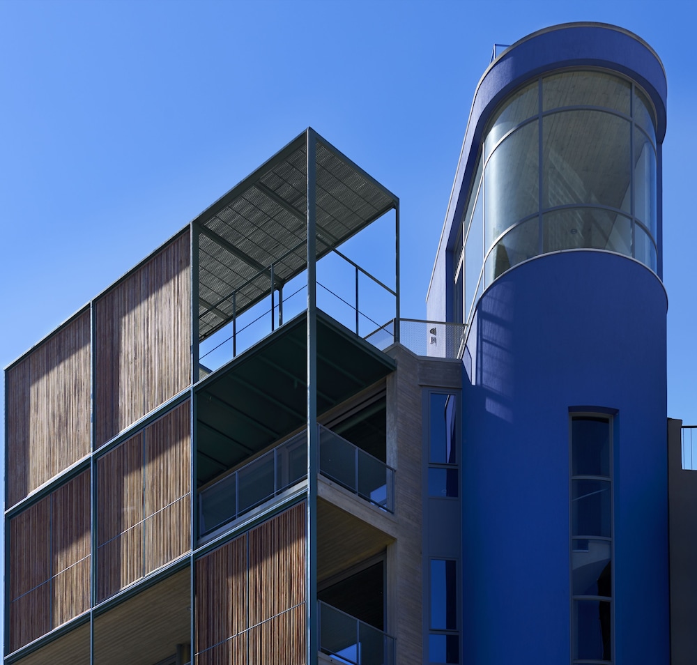 Athens BlueBuilding 4/50