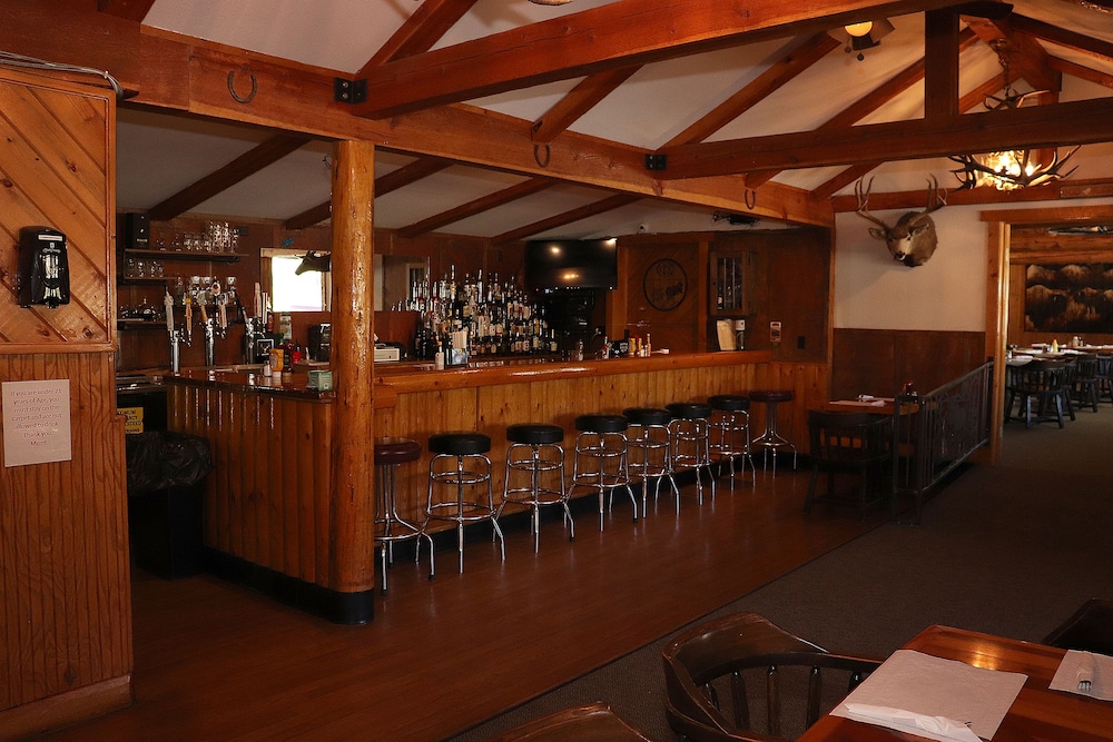 Yellowstone Valley Inn 32/50