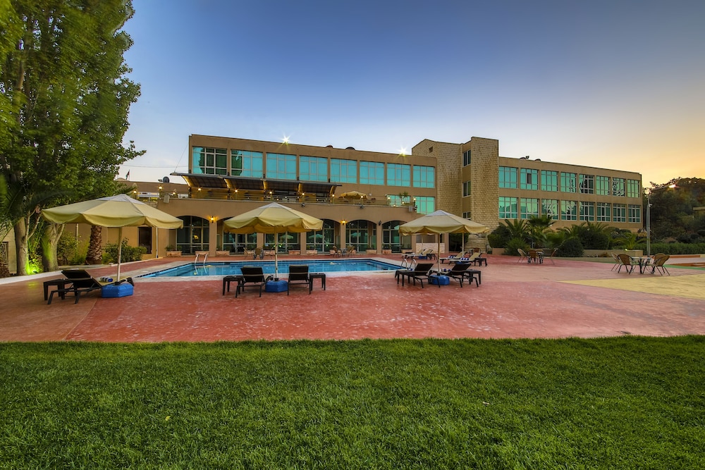 Century Park Hotel 36/38