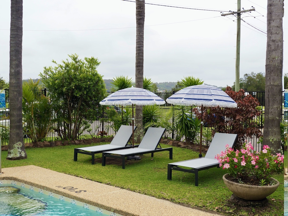 The Esplanade Motel 60/71