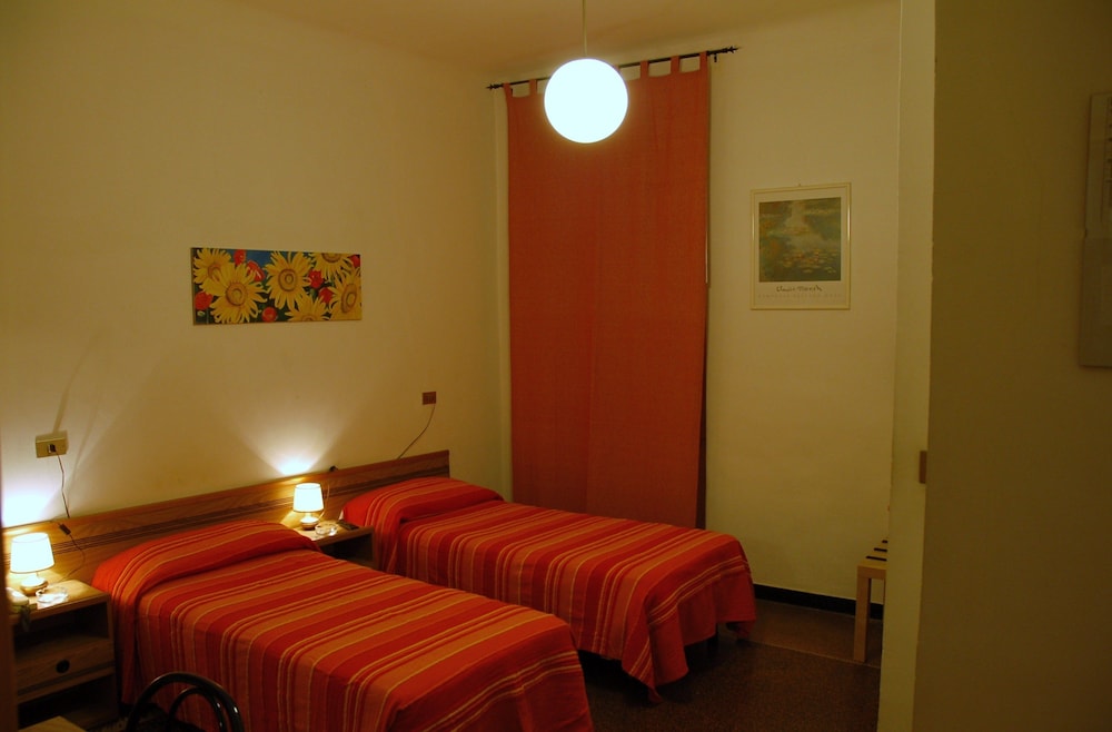 Hotel Major Genova 9/28