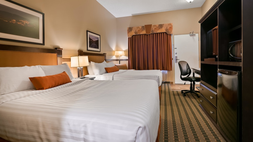 غرفة قياسية بسريرين كوين، Best Western Diamond Inn 3/6