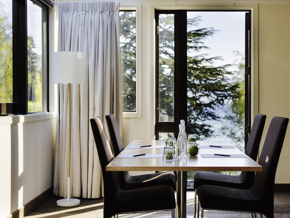 NOVOTEL QUEENSTOWN LAKESIDE 36/50