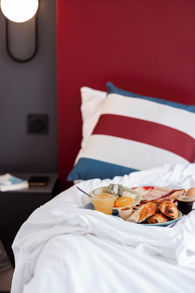 غرفة قياسية بسريرين منفصلين بشرفة، Ibis Styles Rouen Centre Cathedrale 7/10