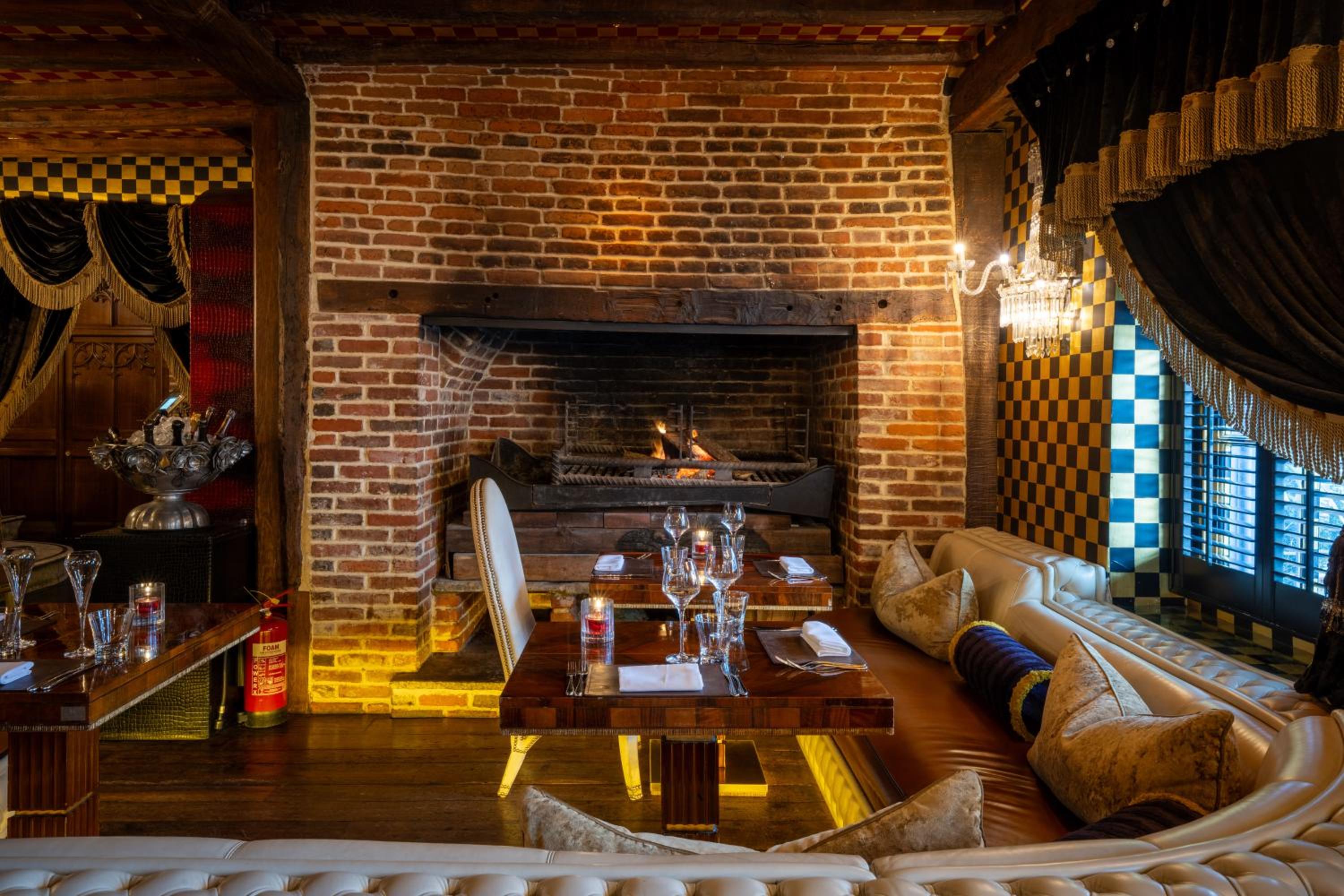 Crazy Bear Hotel Beaconsfield 23/46