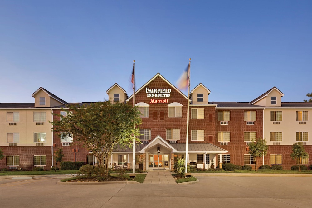 FAIRFIELD INN SUITES HOUSTON THE WOODLANDS in THE WOODLANDS - TX