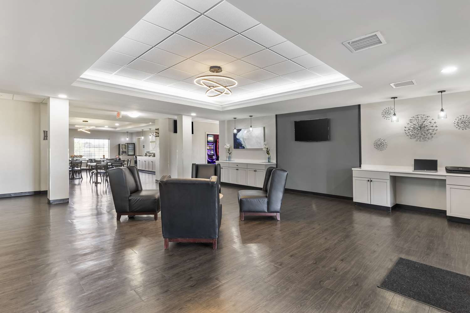 Best Western Plus MidAmerica Hotel 31/33
